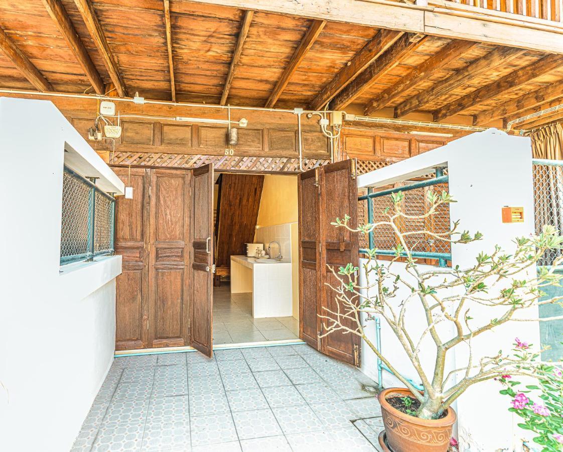 Mandarin Lodge By Victor HHQ Extérieur photo
