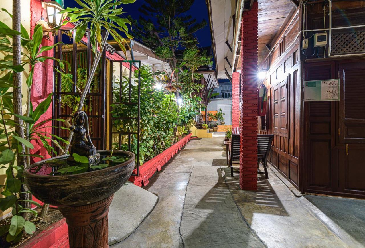 Mandarin Lodge By Victor HHQ Extérieur photo